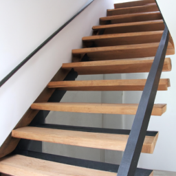 Construire un Escalier de Secours Conforme aux Normes Poissy